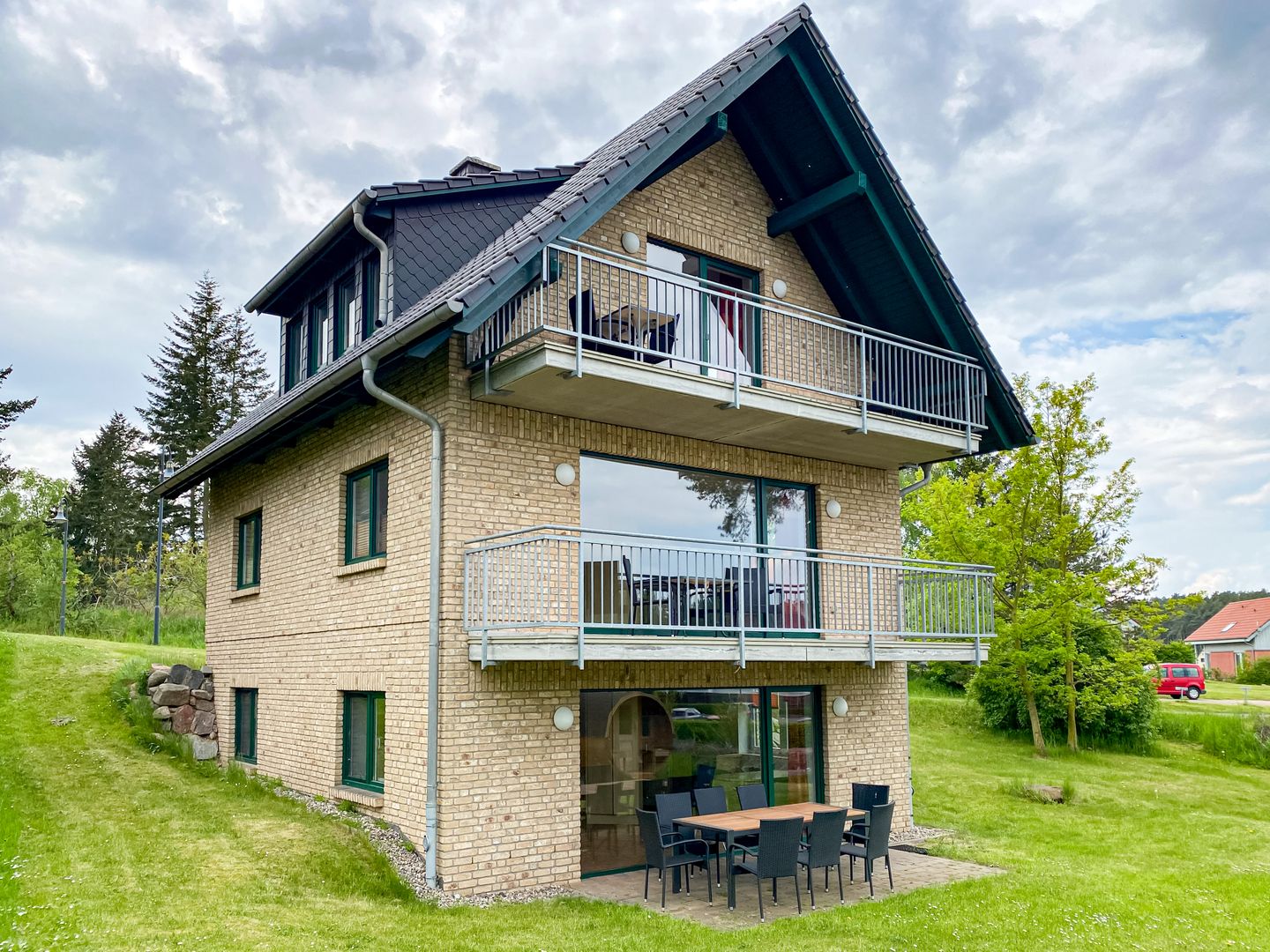 Gruppen-Ferienhaus am See/Müritz (2-12 Personen)